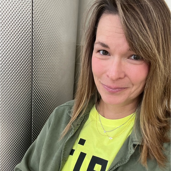 Meet your Posher, Colleen - Picture 2 of 3